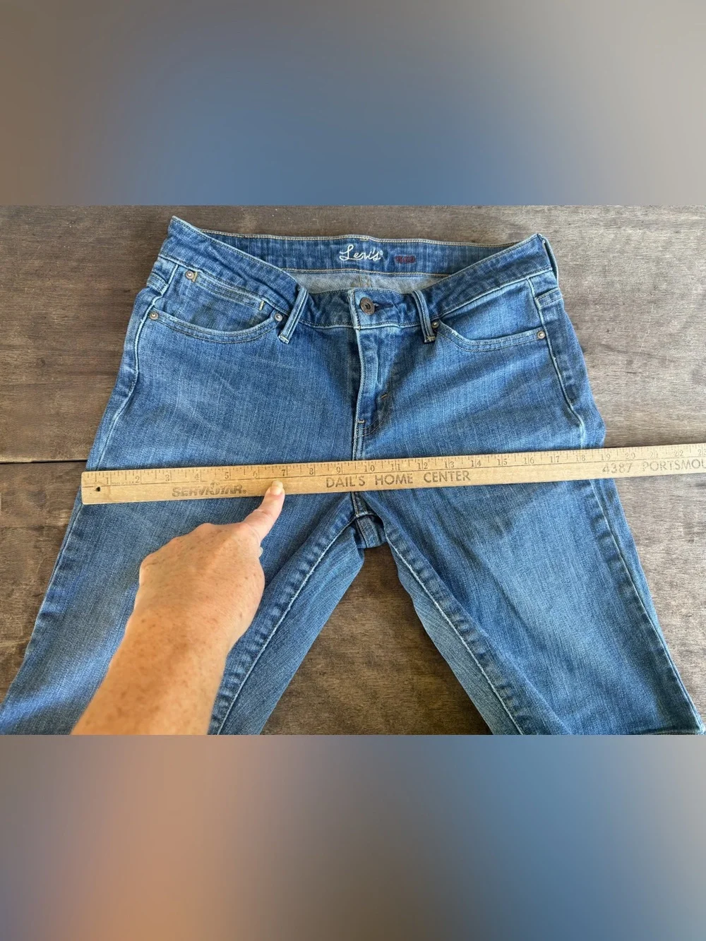 Levi’s Bermuda Short Womens Sz 30x11.5 Shorts Modest Long Stretch Denim